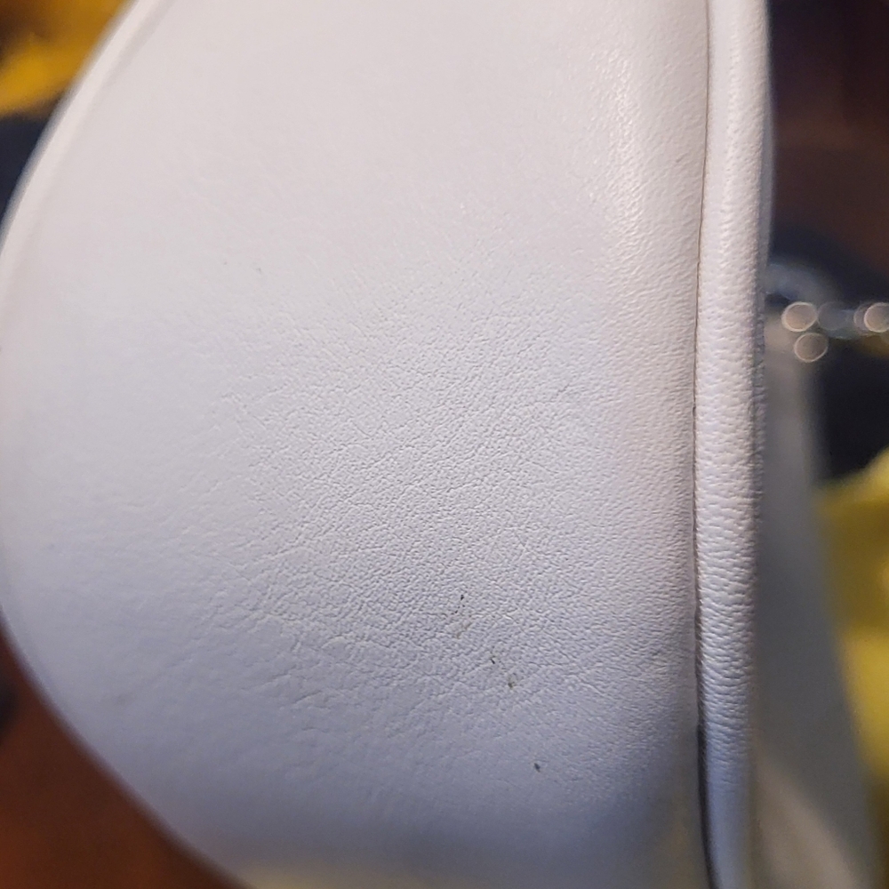 Coach Vintage 2004 Y2K Soho Flap Buckle White Leather Shoulder Mini Bag Purse - Picture 9 of 17
